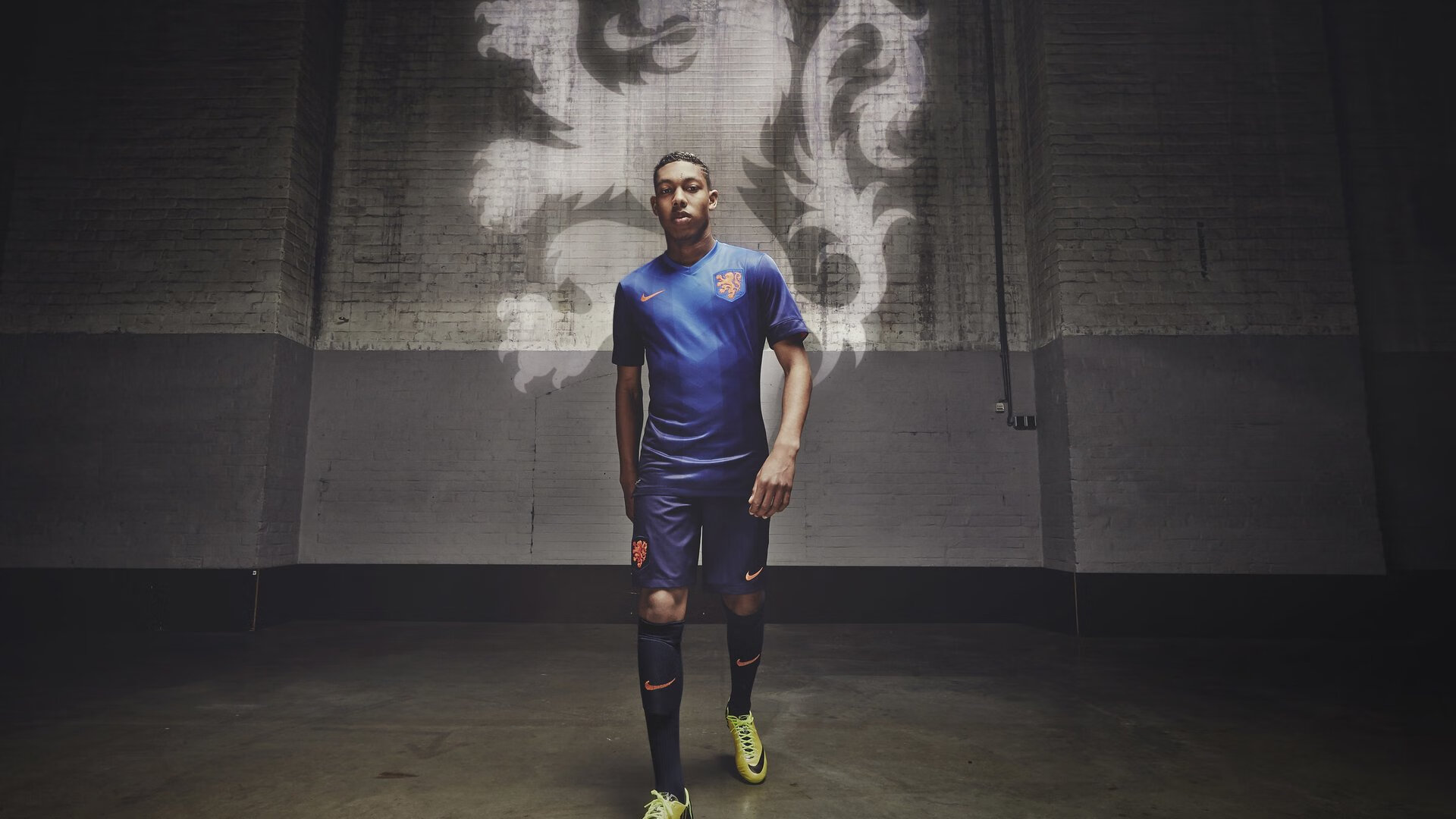 使用虚拟现实进行战术训练逐渐普及,虚拟现实战是利用虚拟现实技术创造的